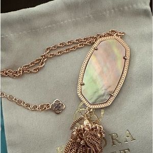 Kendra Scott rose gold with bronze colored iridescent stone. New and gorgeous